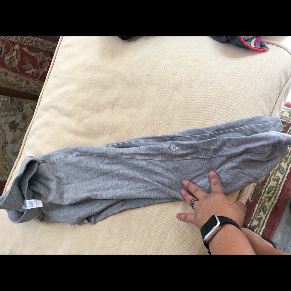 Ivviva sweatpants
